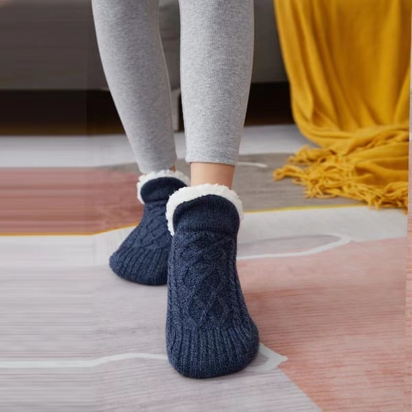 Sneakerpalace| Skridsikre termosokker til indendørs vinterbrug