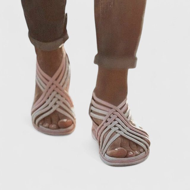 Sneakerpalace| Theresa – Sandaler med kobberdetaljer og sofistikeret look