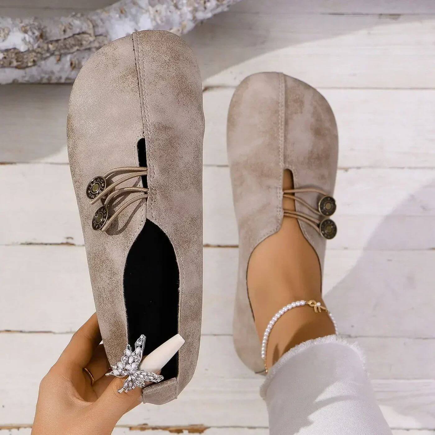 Sneakerpalace| Komfortabel damesko med rund tå og slip-on design
