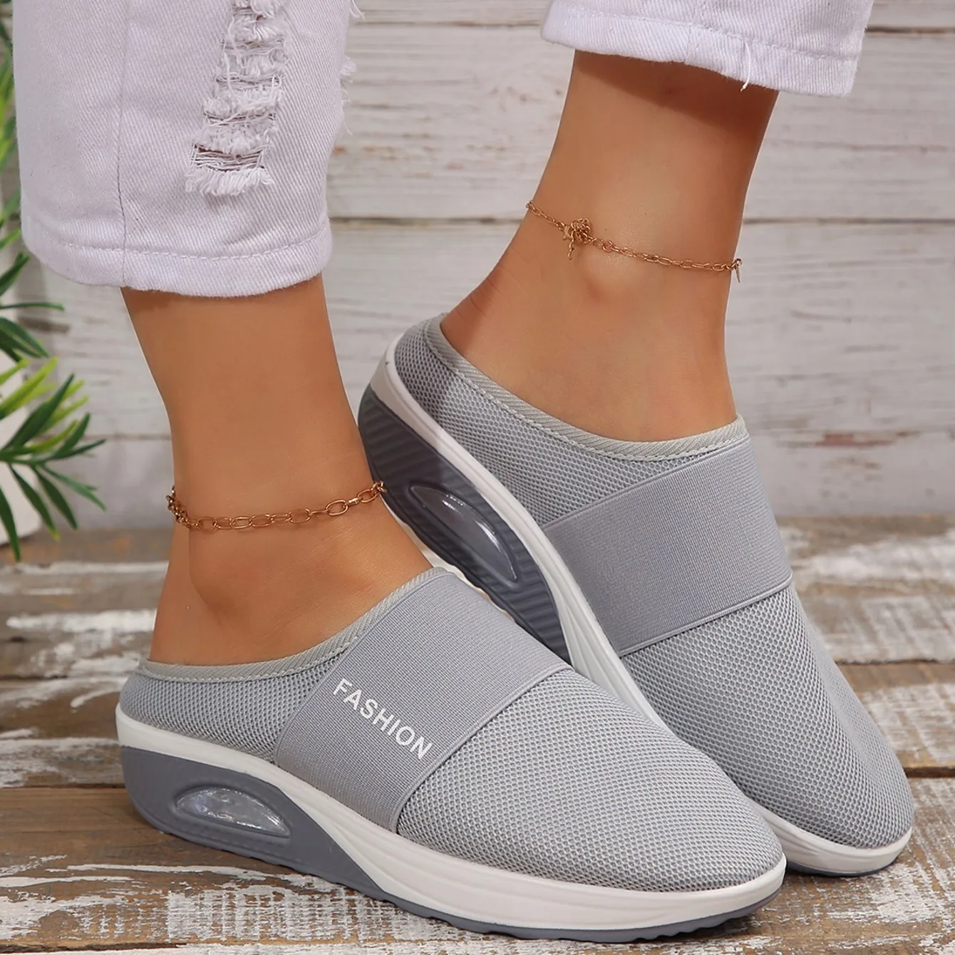 Sneakerpalace| Stilfulde slip-on gåsko til kvinder – let og komfortabel