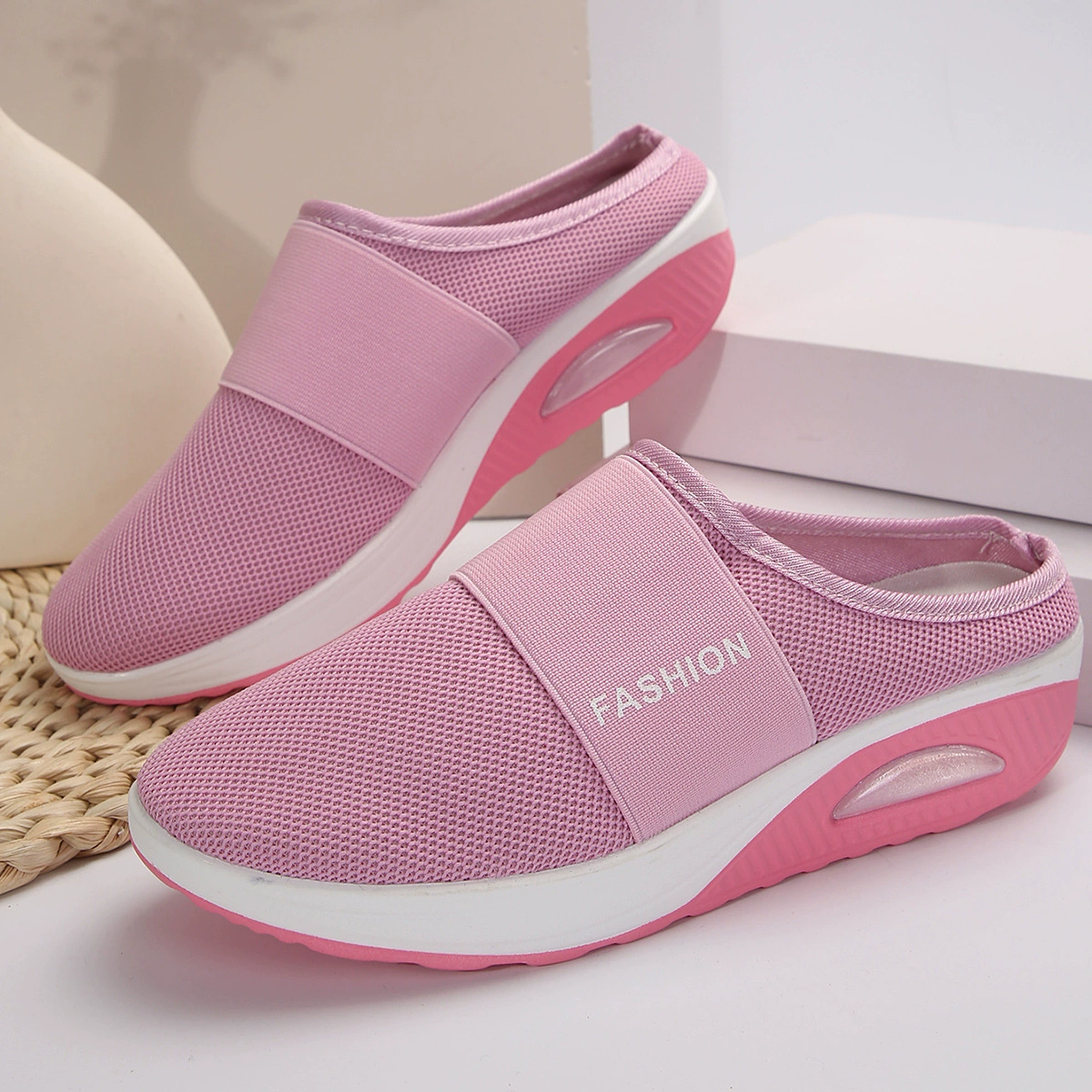 Sneakerpalace| Stilfulde slip-on gåsko til kvinder – let og komfortabel