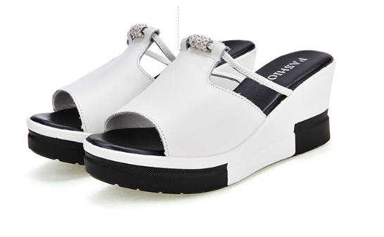 Sneakerpalace| Elegante damesko med spidstå og lav stabil hæl