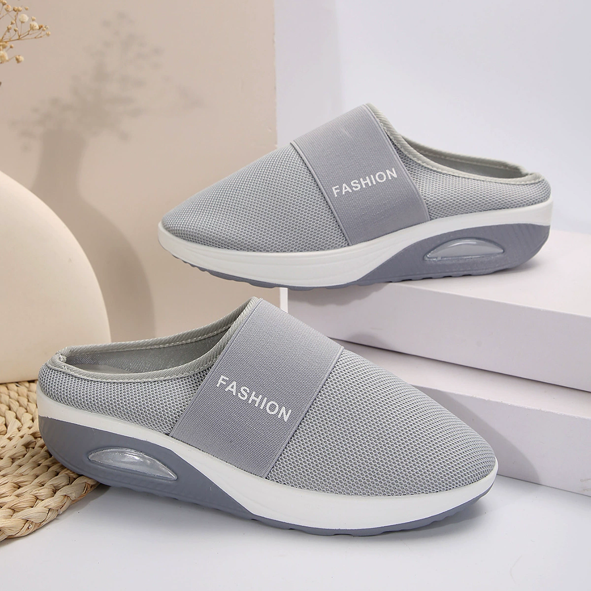 Sneakerpalace| Stilfulde slip-on gåsko til kvinder – let og komfortabel