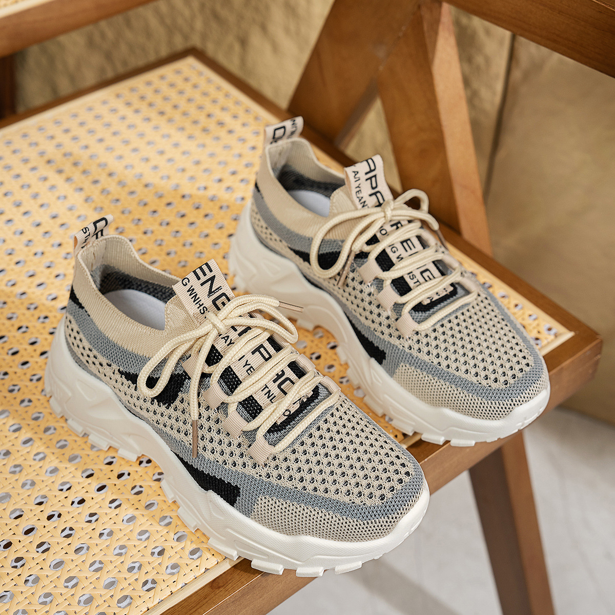 Sneakerpalace| Åndbare komfortable sommertøfler til kvinder