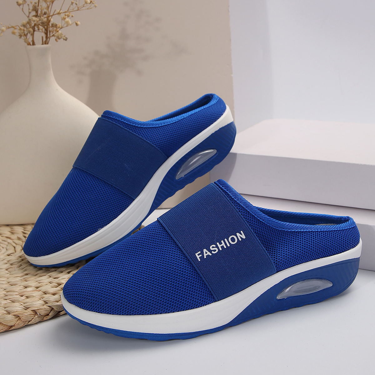 Sneakerpalace| Stilfulde slip-on gåsko til kvinder – let og komfortabel